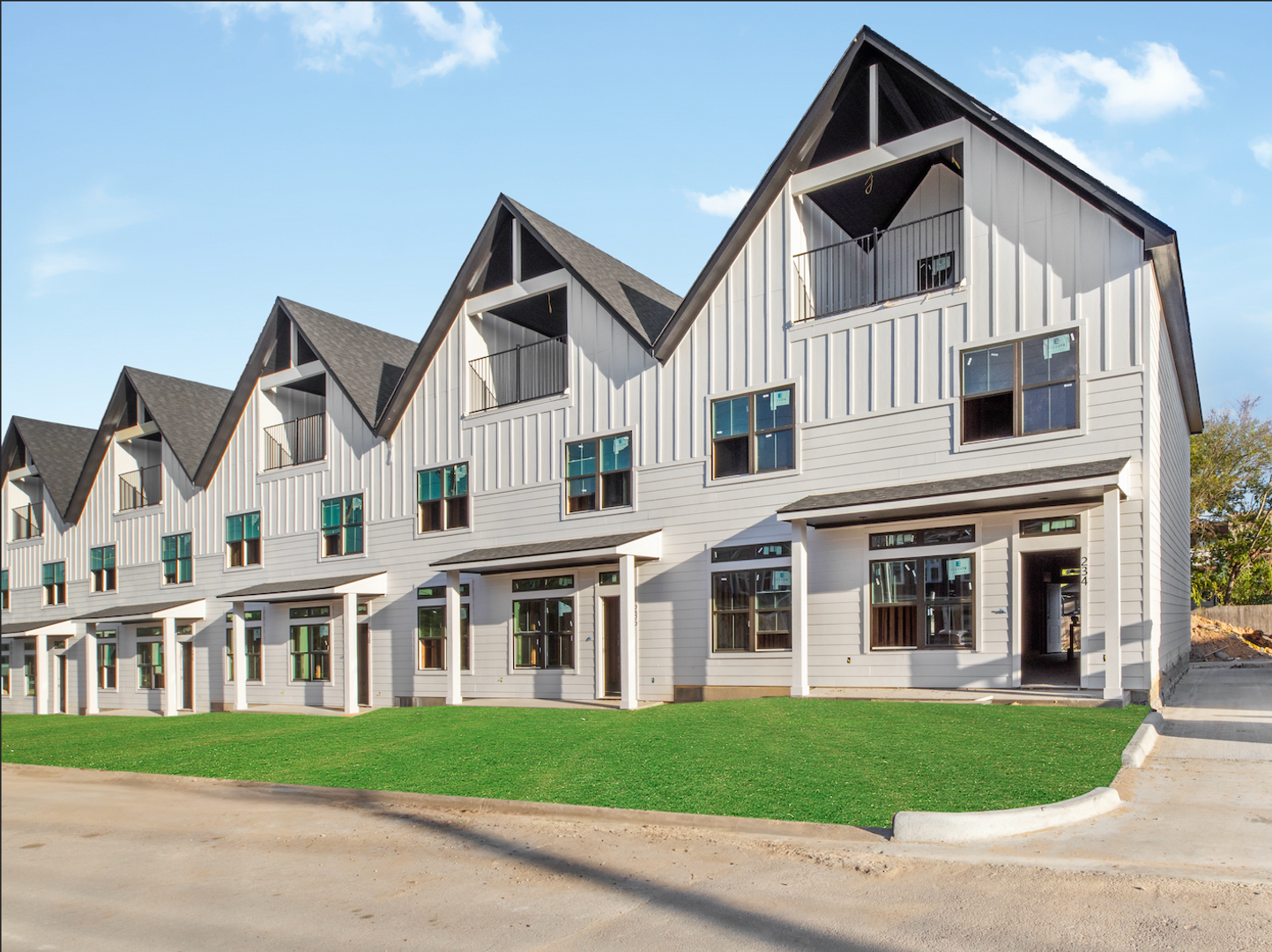 College Station House: 252 Richards St