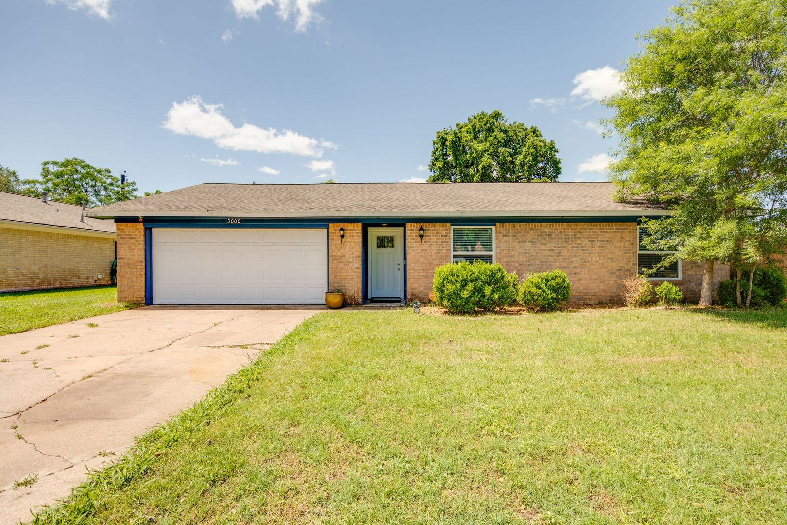 College Station House: 3000 Longleaf