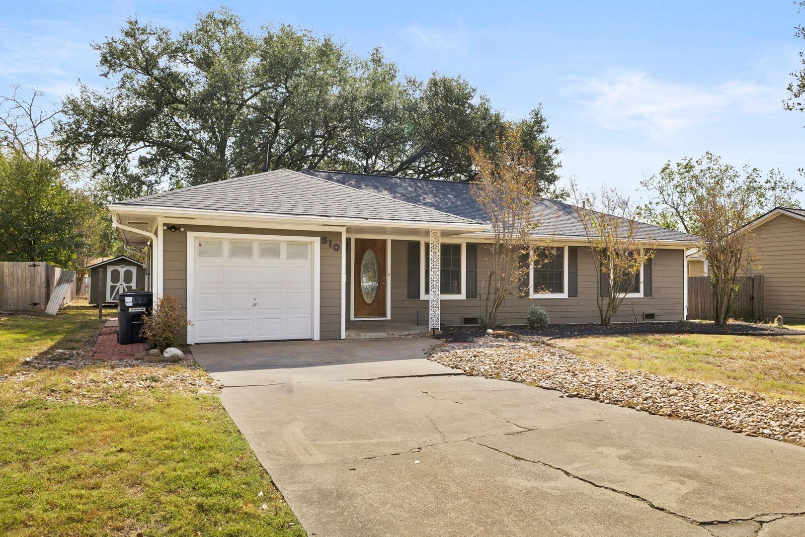 College Station House: 510 Brooks Ave