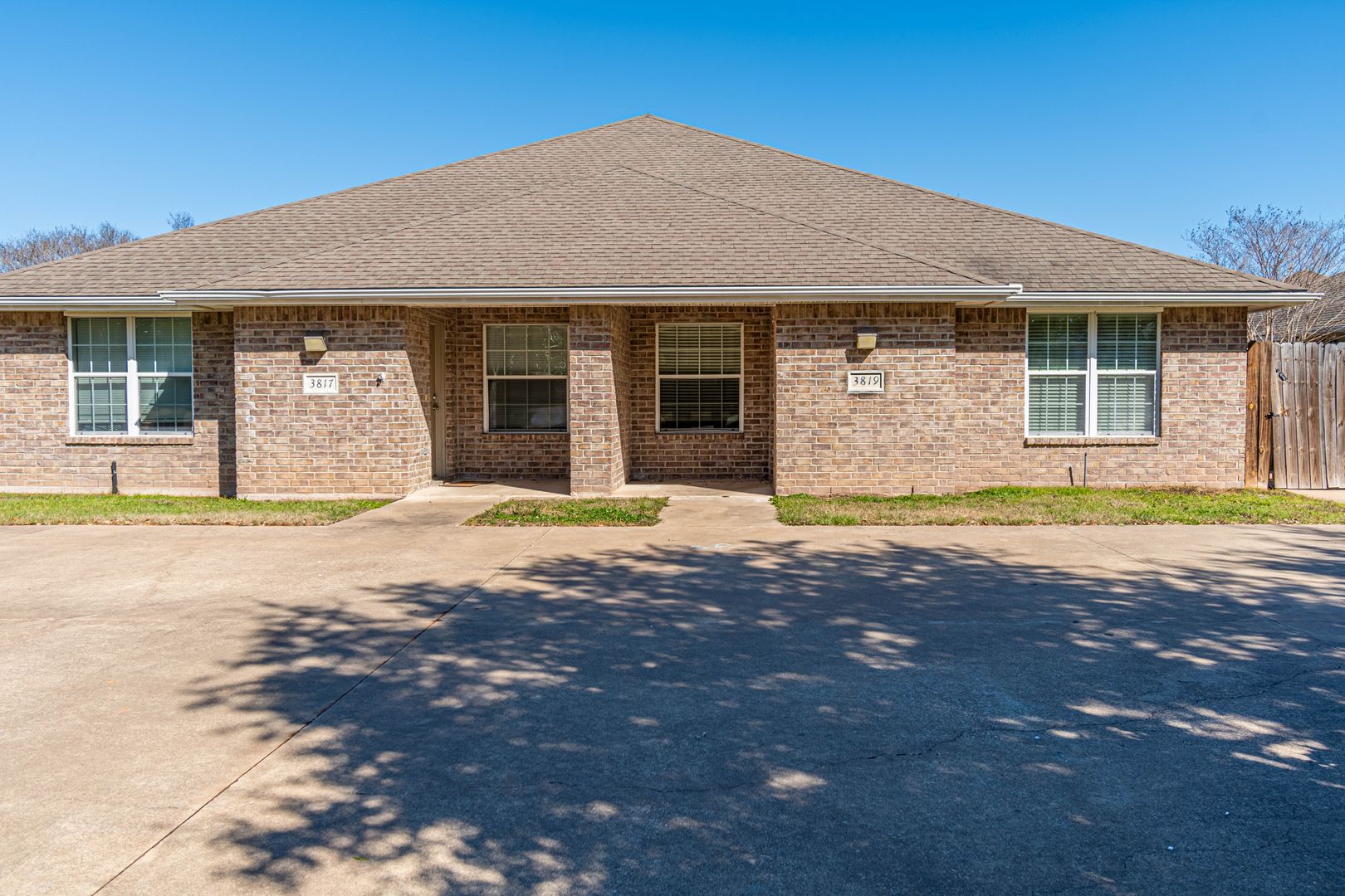 College Station House: 3819 Oldenburg