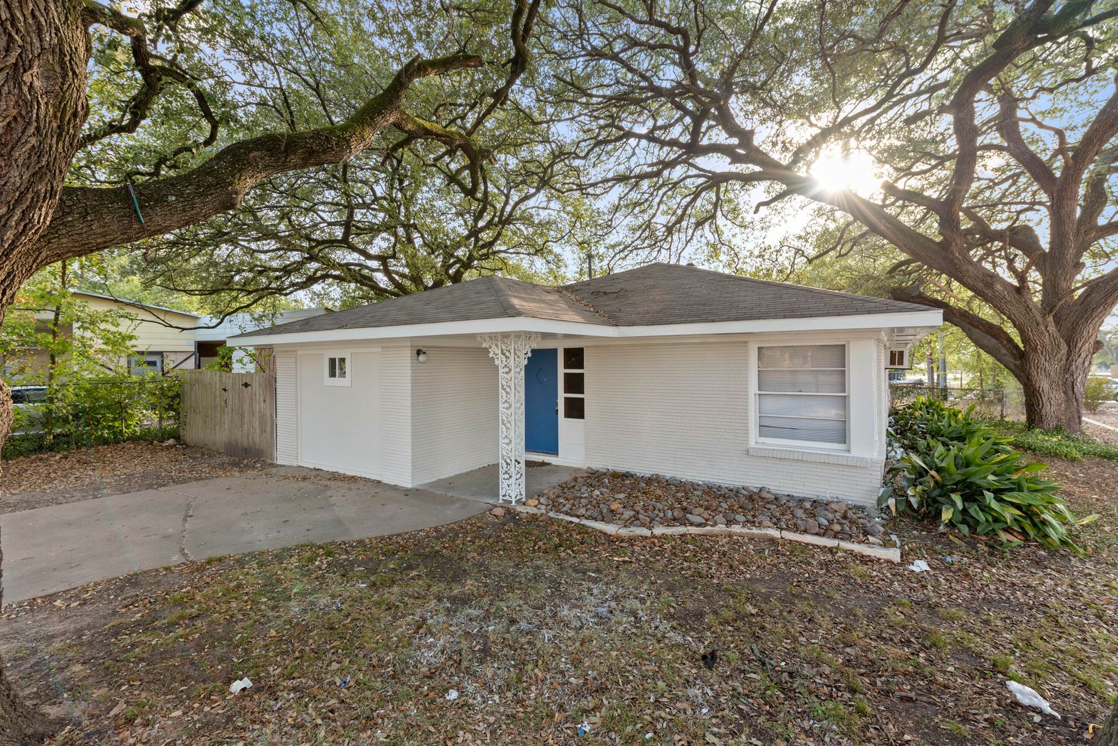 College Station House: 206 George Bush Dr