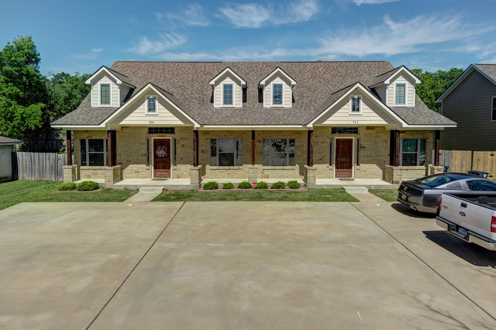 College Station House: 713 Dominik