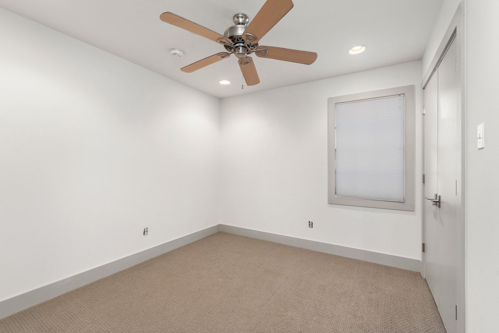 College Station House: 1419 Holik