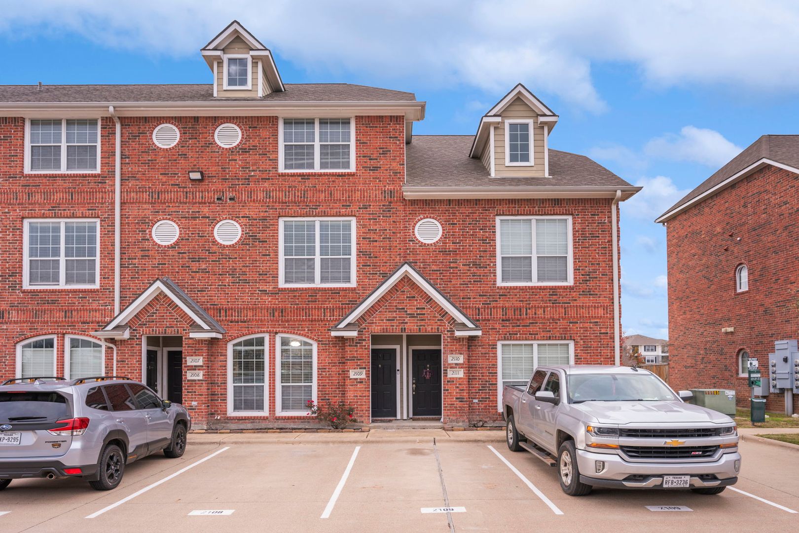 College Station House: 1198 Jones Butler #2109