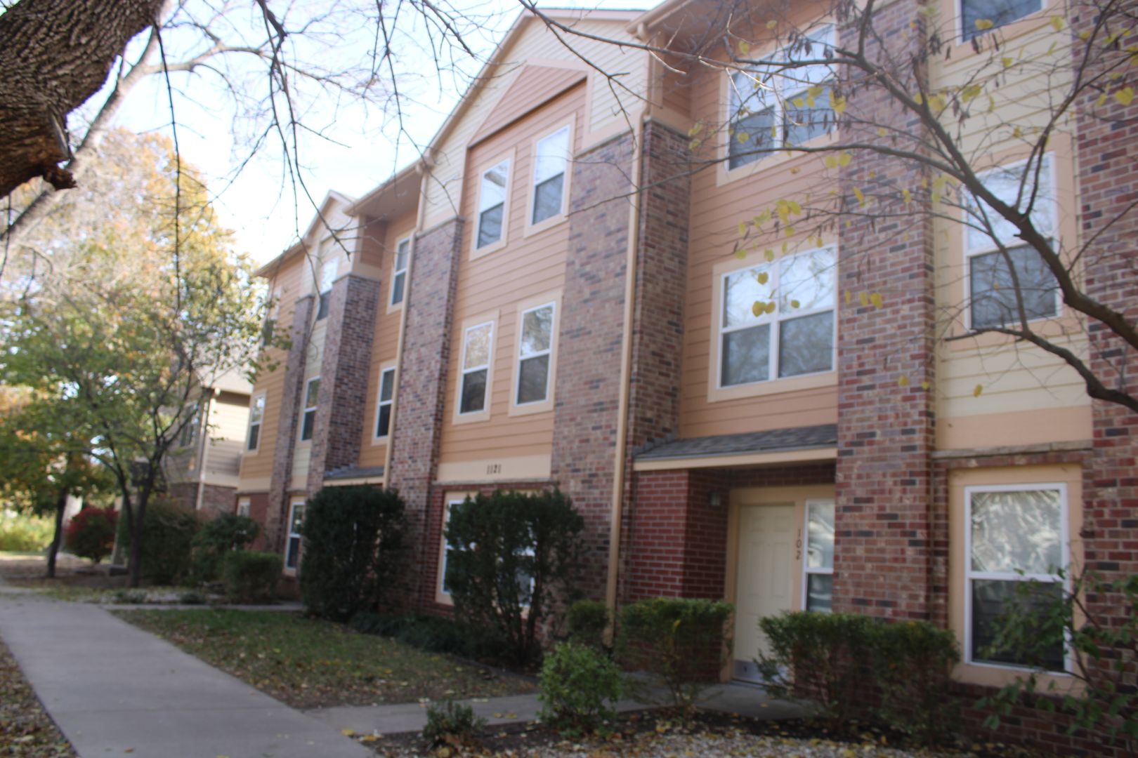 Manhattan Apartment: 1121 Thurston