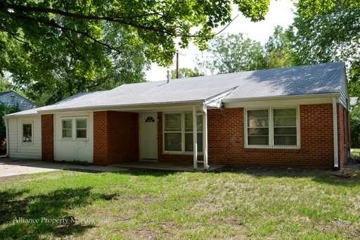 Manhattan House: 1422 Harry