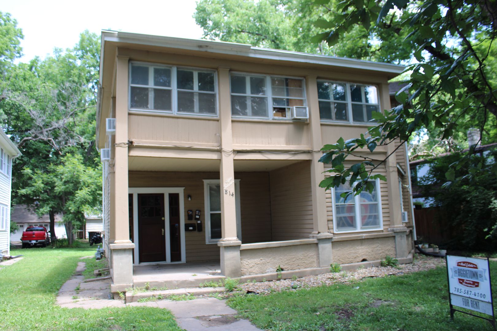 Manhattan Apartment: 814 Leavenworth 1,2,3,4