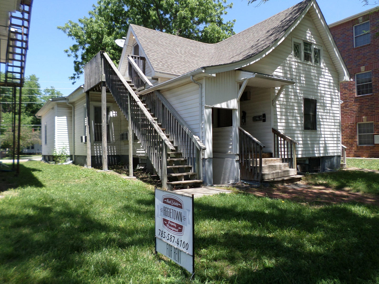 Manhattan Apartment: 1124 1126 Vattier