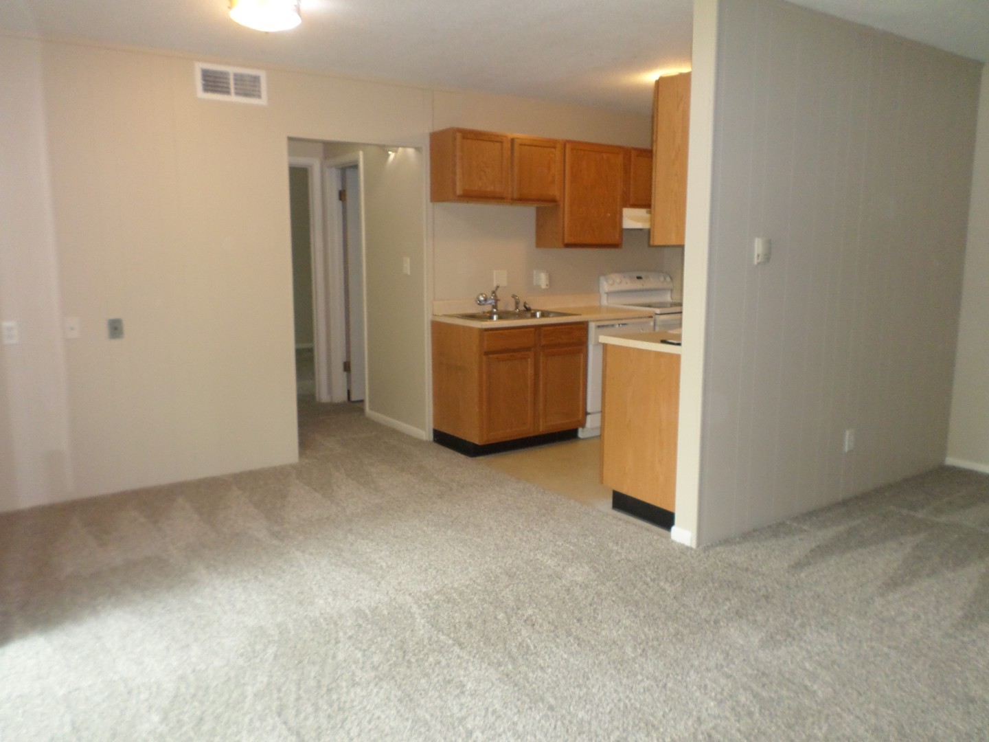 Manhattan Apartment: 1620 Fairchild