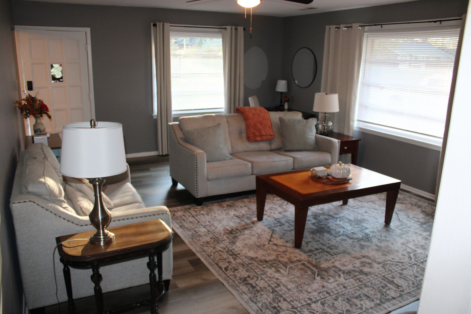 Manhattan House: 1501 Hartford Rd