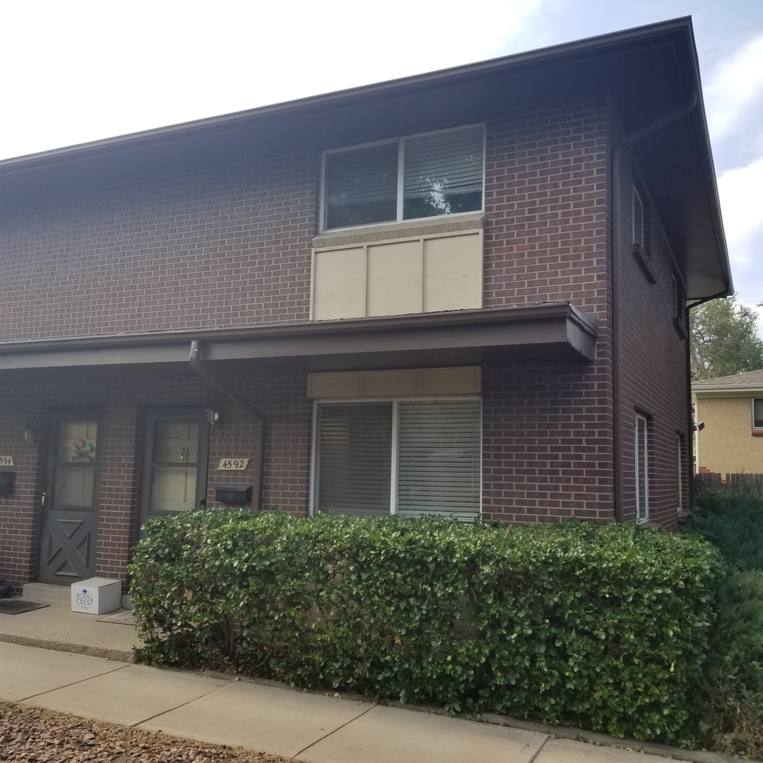 Wheat Ridge House: 4592 Everett St