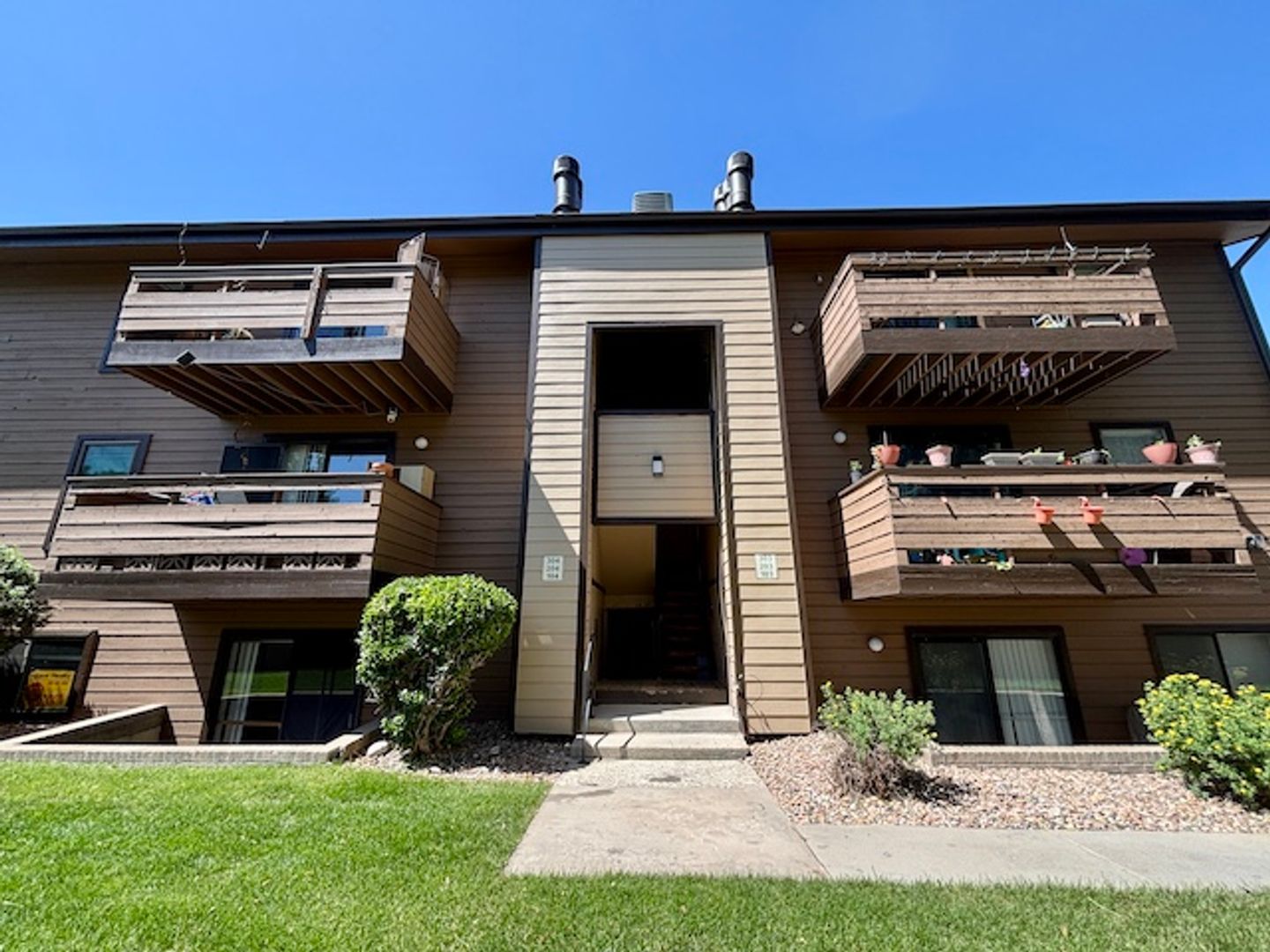 Lakewood Apartment: 7150 W 20th Ave, #104