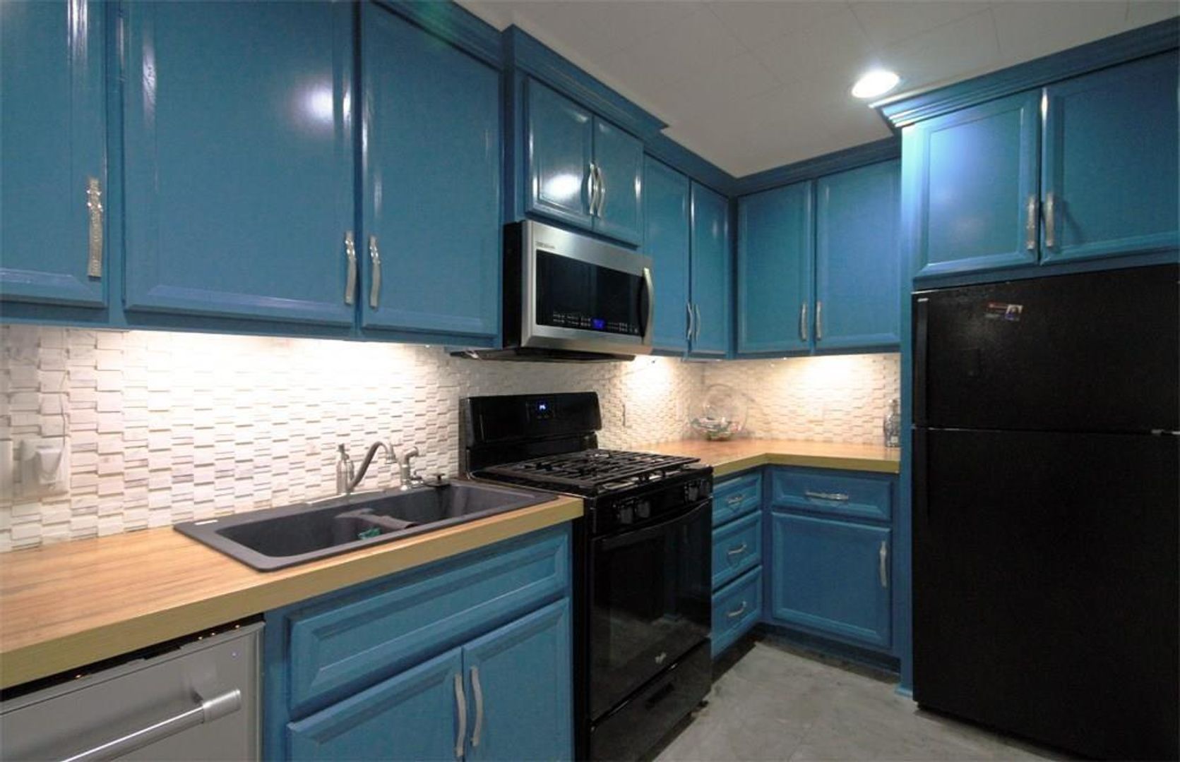 Houston Apartment: 434 Lenard St