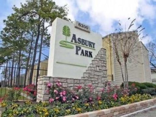 2 Bedroom Townhome – 6200 W Tidwell Rd #2102, Houston, TX 77092
