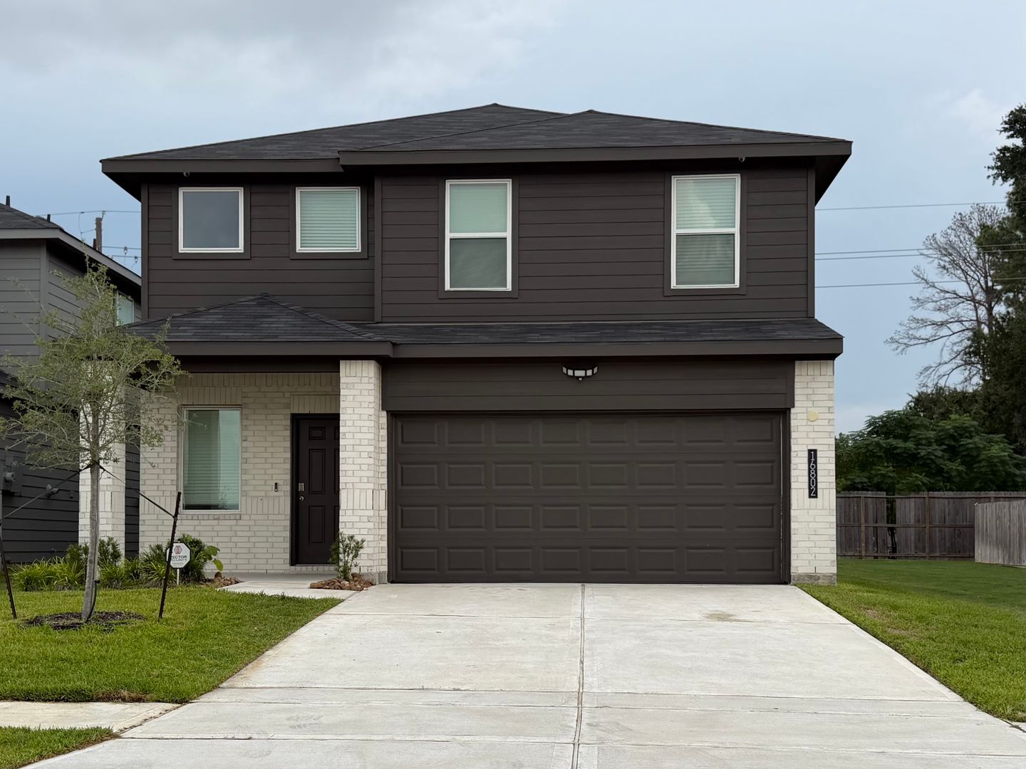 Houston House: 16802 Paintbrush Hollow Ln