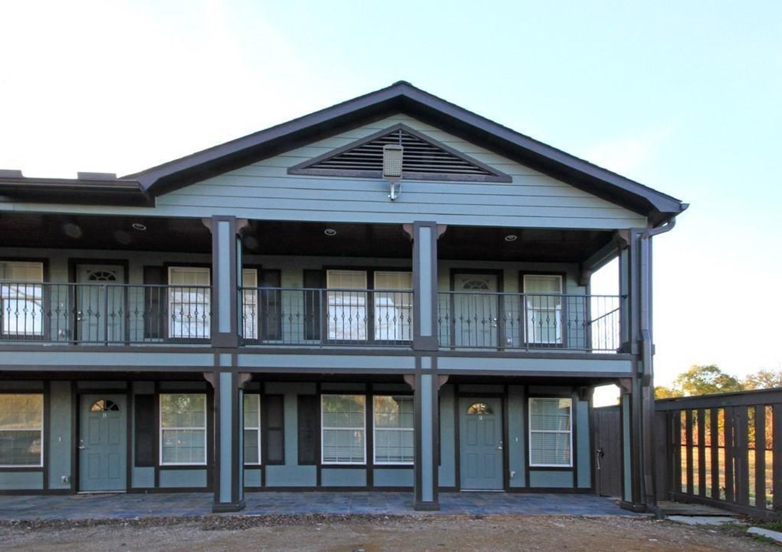 Houston Apartment: 434 Lenard St