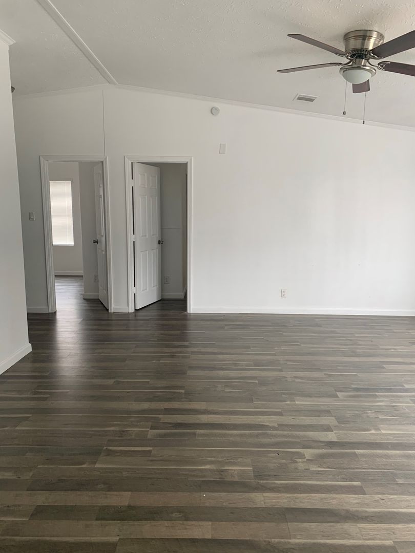 Houston House: 12011 Greensbrook Forest Dr