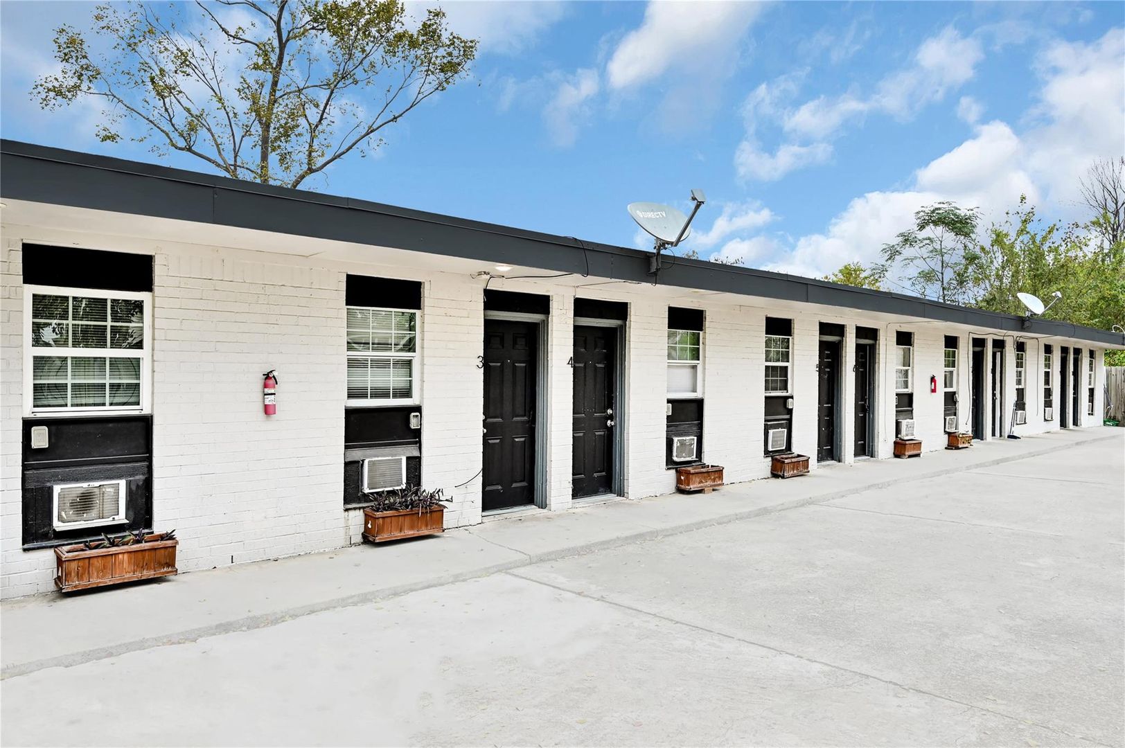 Houston Apartment: 3714 Dabney St