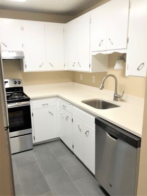 Gilmanor Apartments | Rare 3x2 Now Available! – photo 1