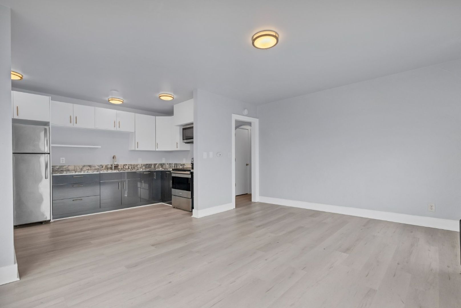 A341 - LAKE STREET BUILDING 9 of 12