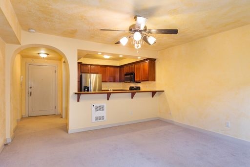 Ella Robert | 2br Available | Steps from Seattle Center – photo 1