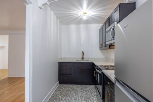 De Selm Apartments | Modern Studio with Vintage Charm – photo 1