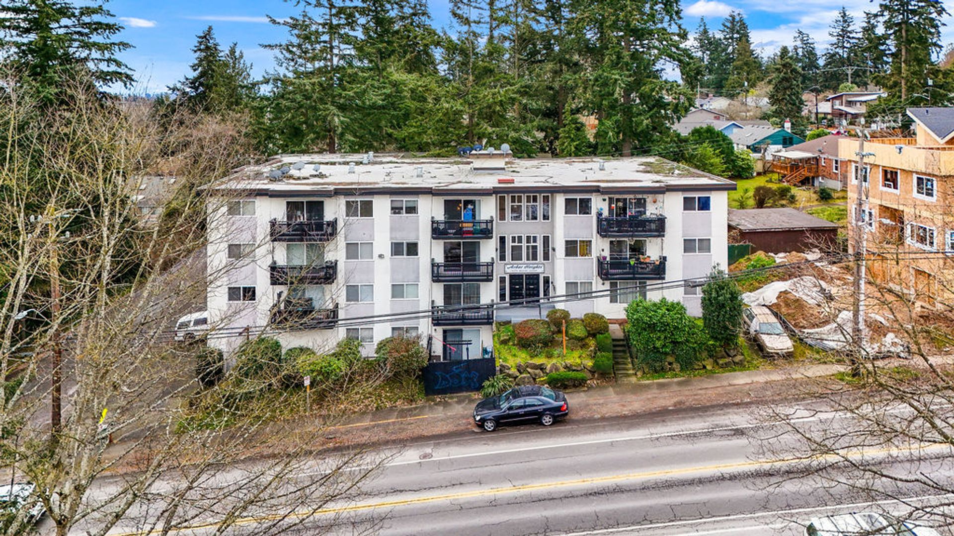 Arbor Heights - New Fully Renovated Apartments