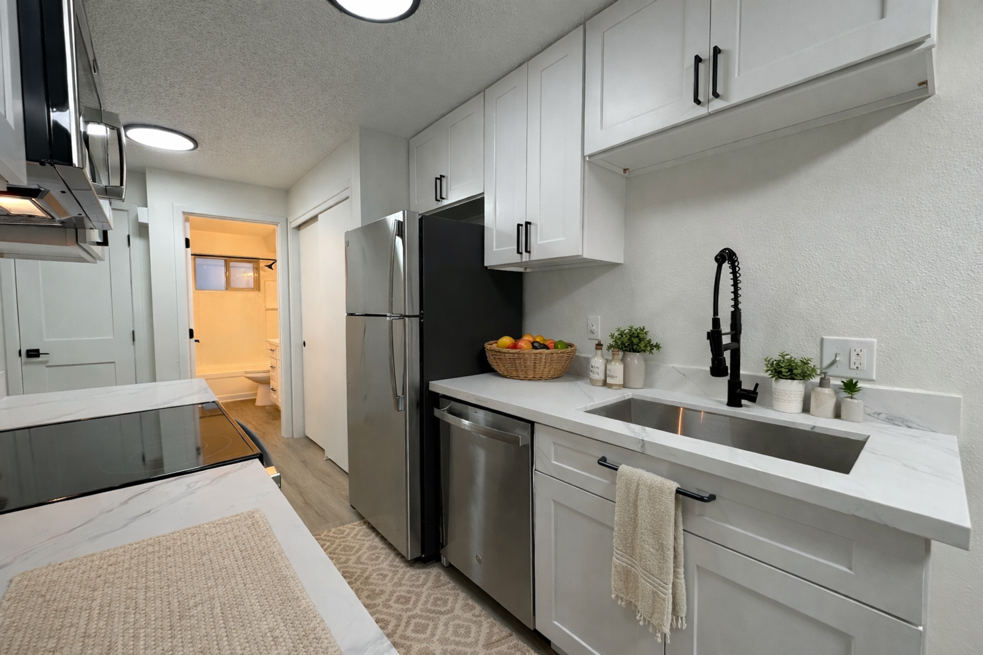 A028 - AVIA APARTMENTS 3 of 12