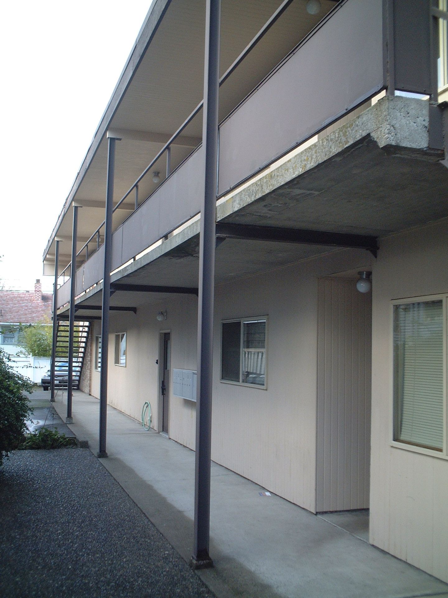 SEATTLE Apartment: 6113 ROOSEVELT WAY NE