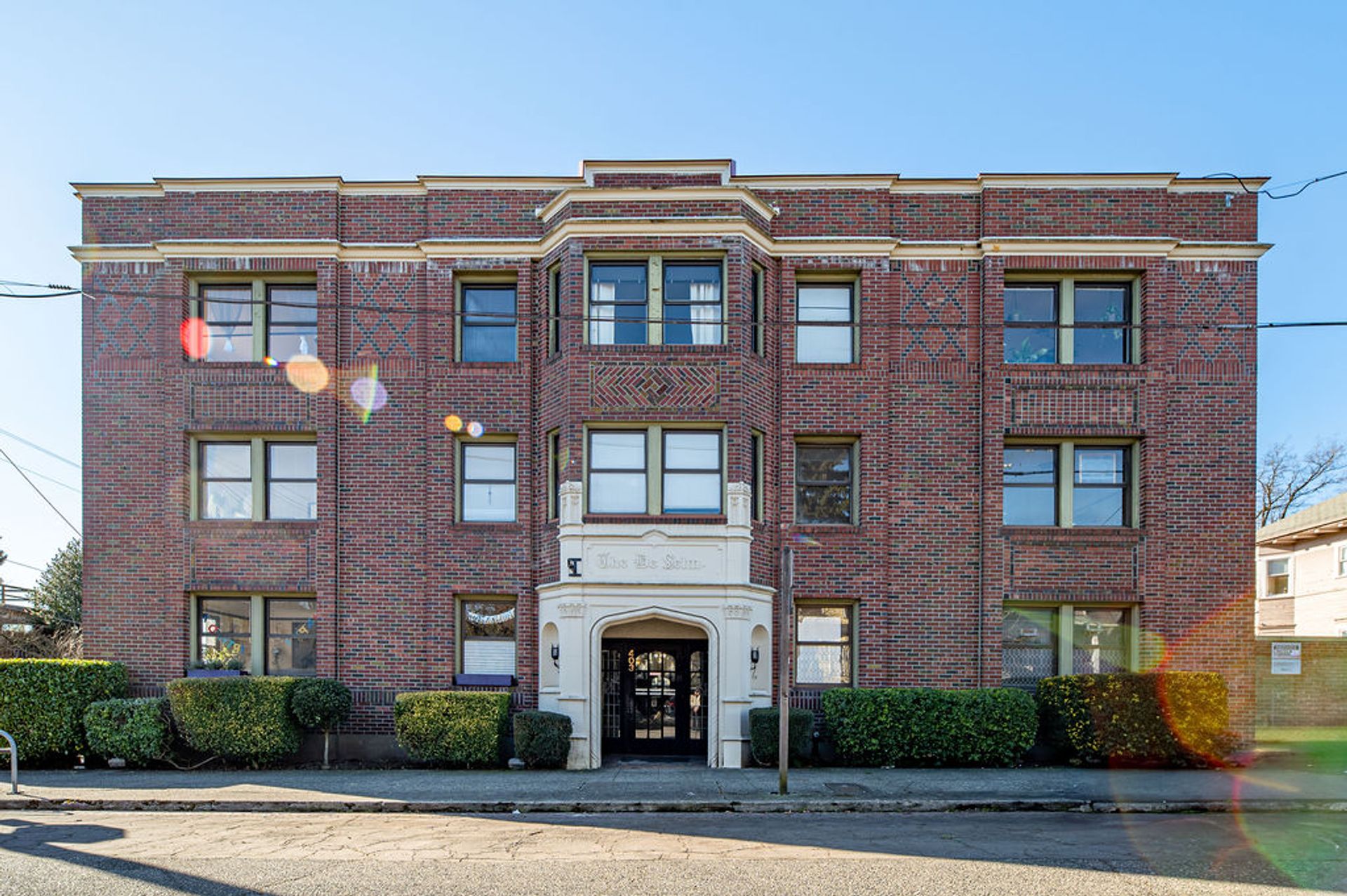 Seattle Apartment: 403 14th Ave E