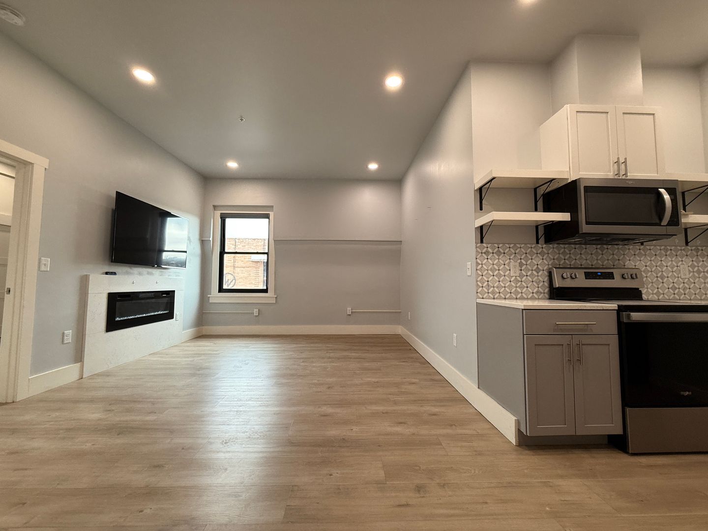 Pendleton Apartment: 19 SW Dorion Ave