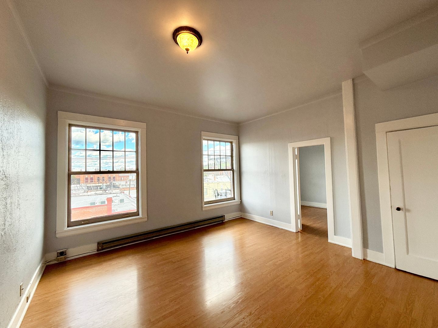 Pendleton Apartment: 110 SW Court Ave