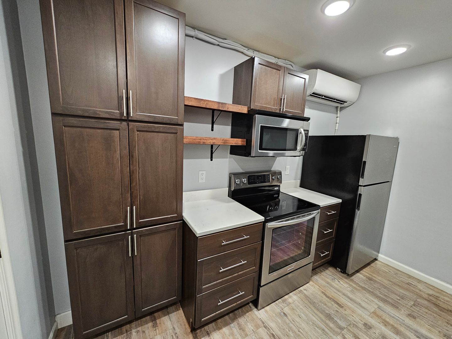 Pendleton Apartment: 15 SE Emigrant Ave