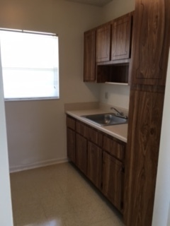 Palm Springs Apartment: 240-252-260 Alemeda Drive