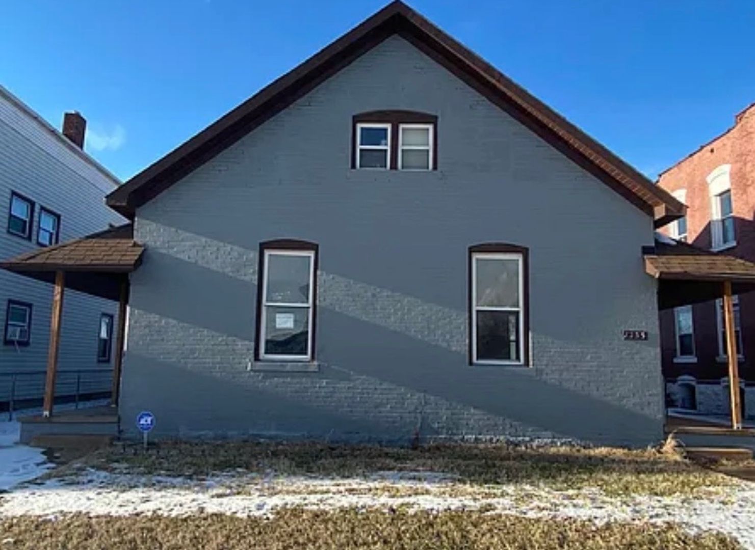 Granite City Apartment: 1733 & 1735 Edison Ave.