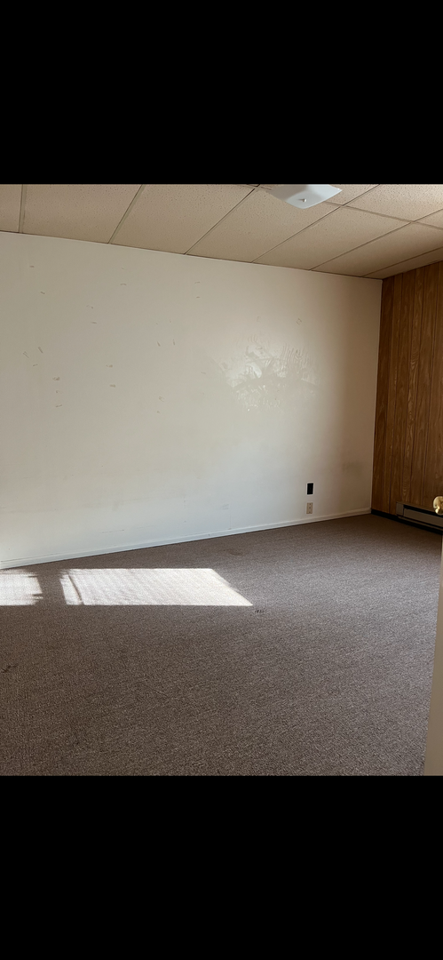 McDonald Apartment: 120 S McDonald St