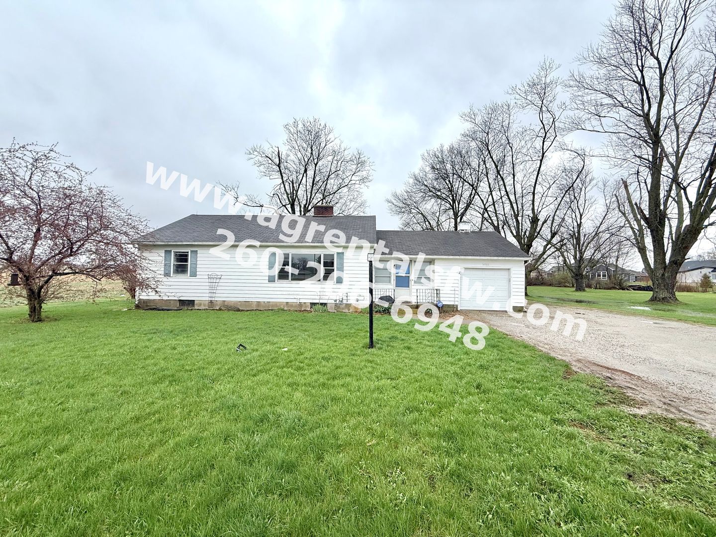 Fort Wayne House: 14901 Illinois Rd