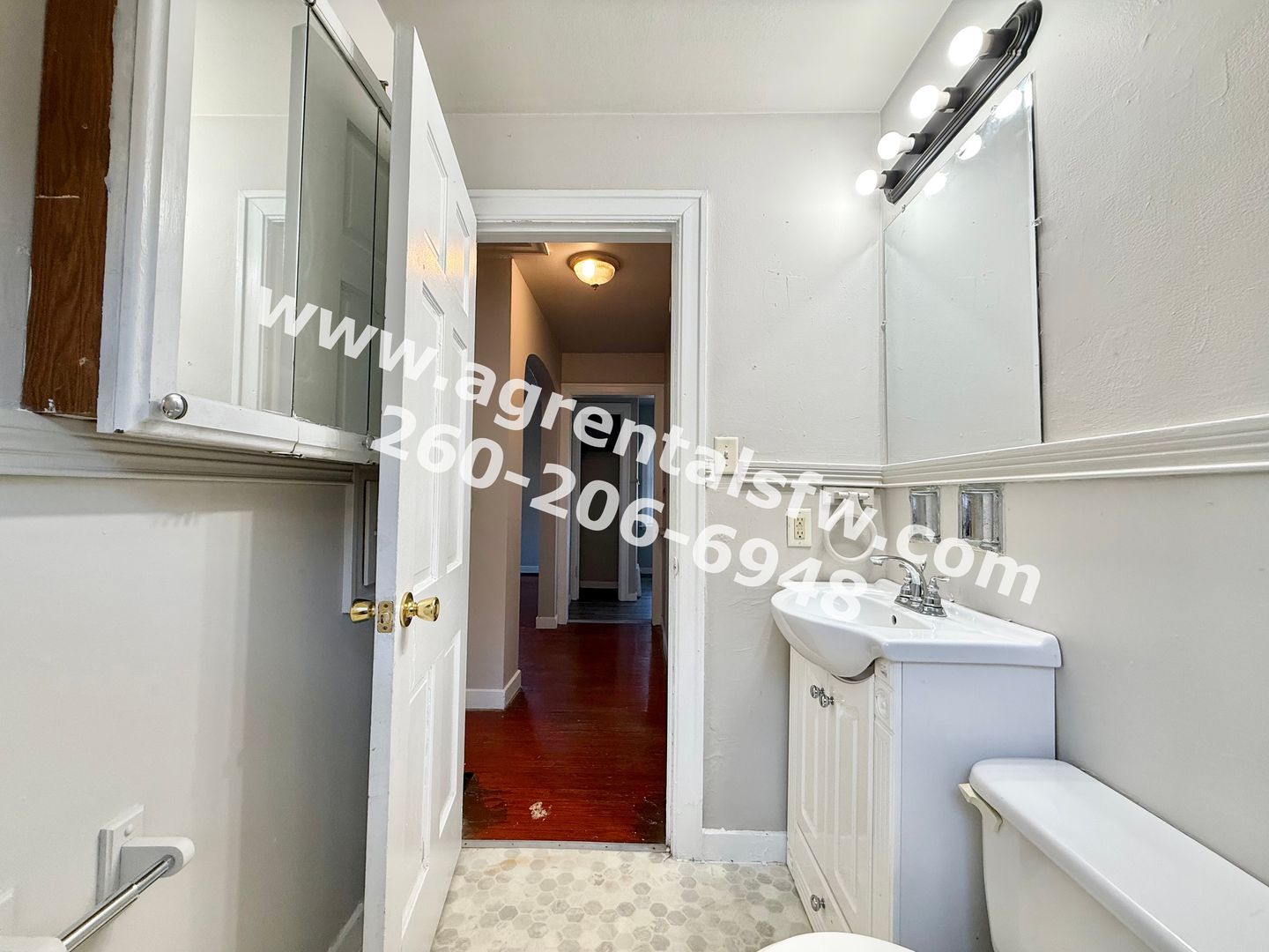 Listing photo