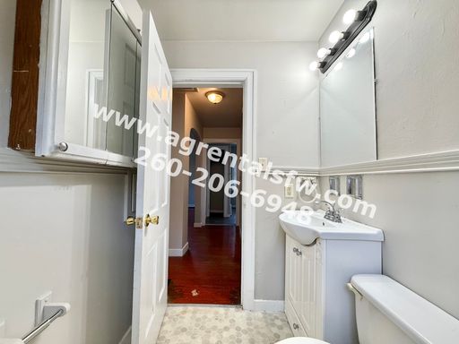 Listing photo thumbnail