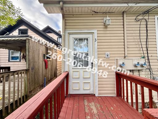 Listing photo thumbnail