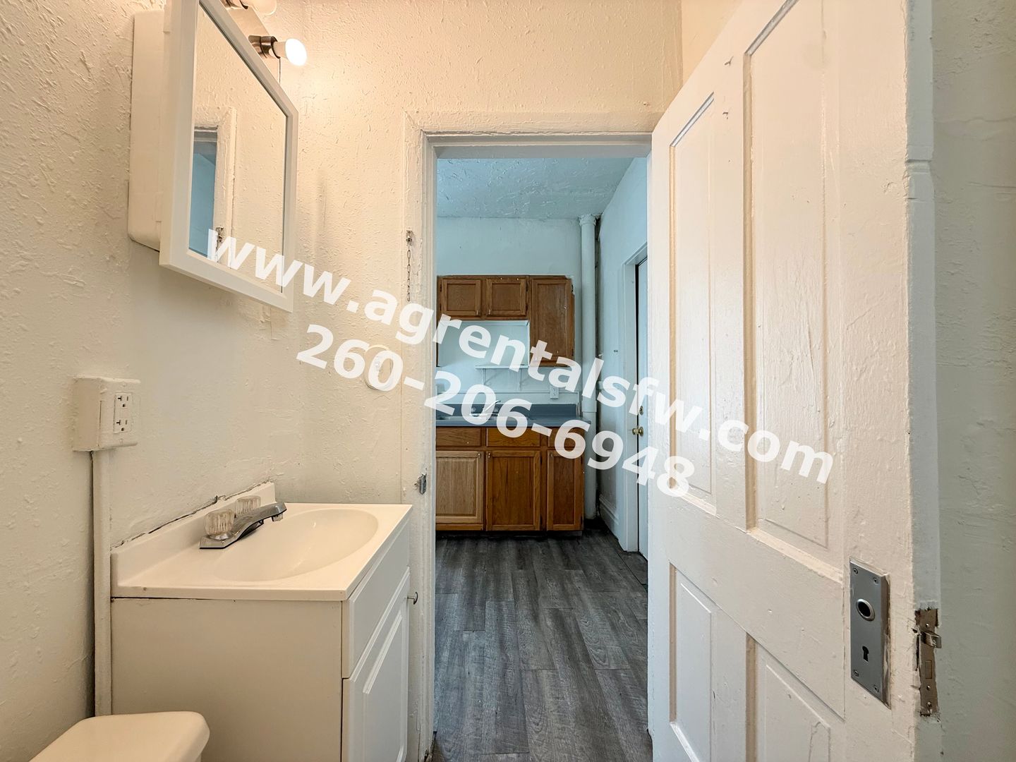 Listing photo