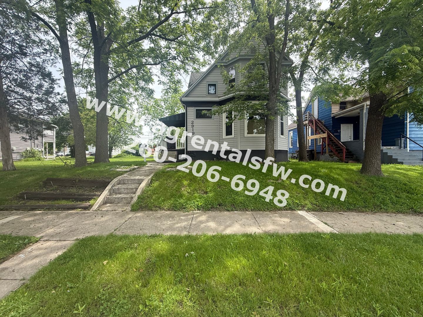 Fort Wayne Apartment: 2919 S Harrison St