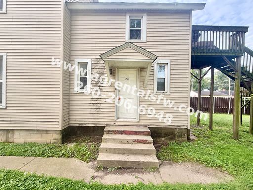 Listing photo thumbnail