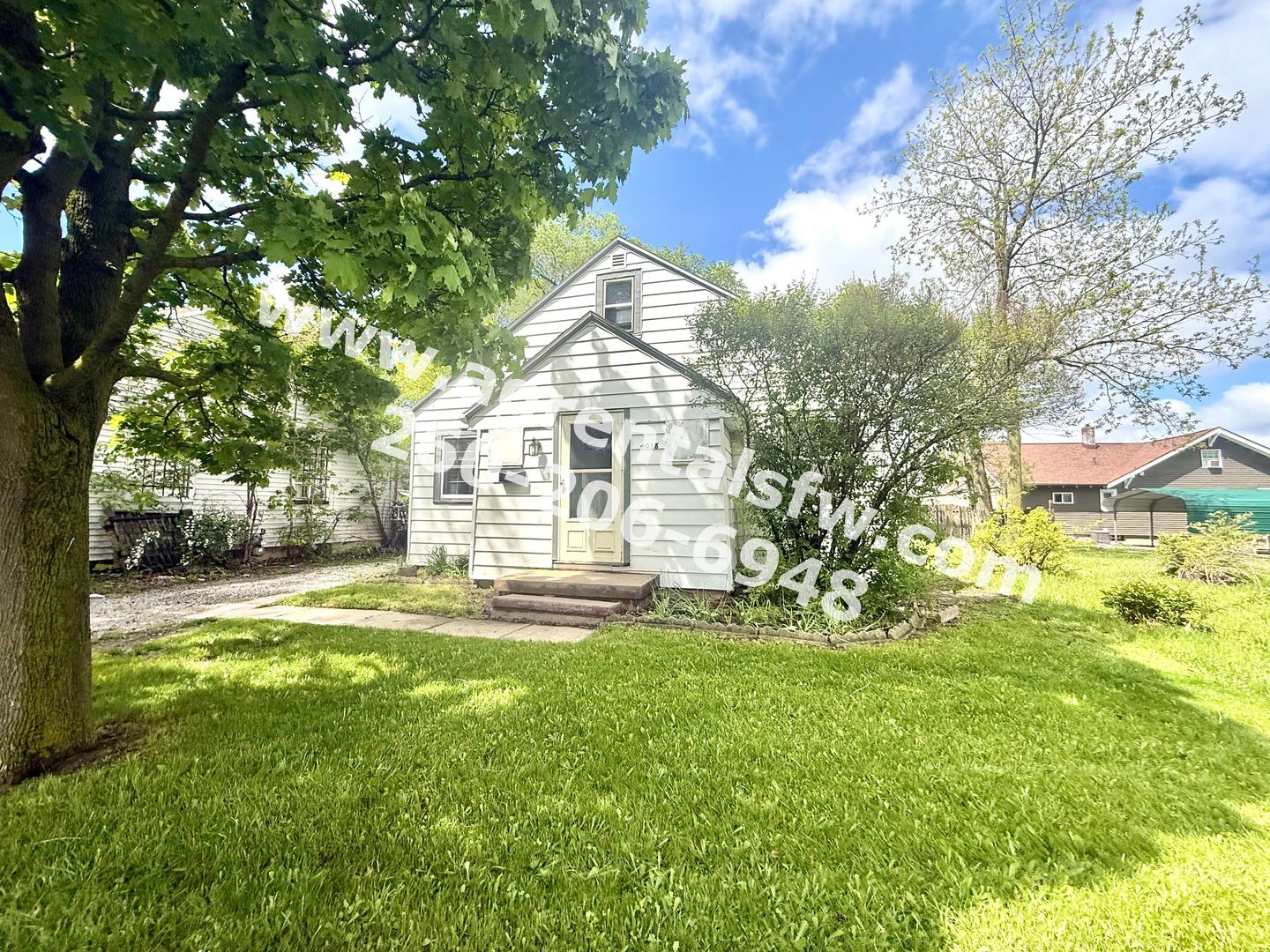 Fort Wayne House: 4018 S Clinton St