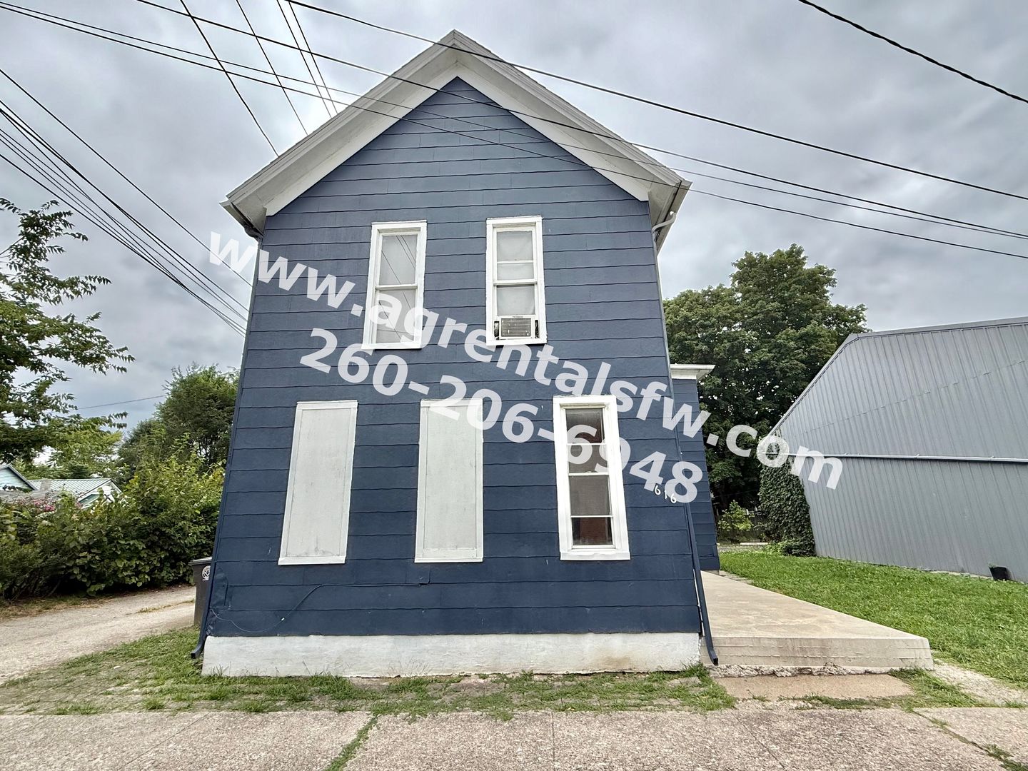 Fort Wayne Apartment: 616 Mechanic St