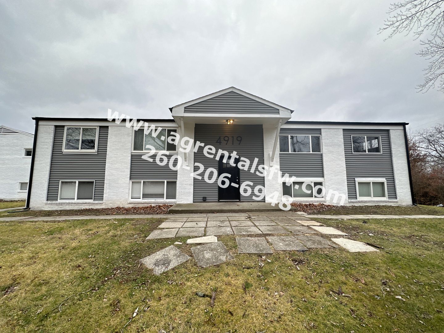 4917/4919 Northcrest 