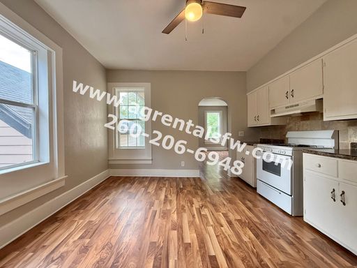 Listing photo thumbnail