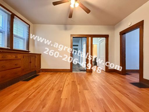 Listing photo thumbnail