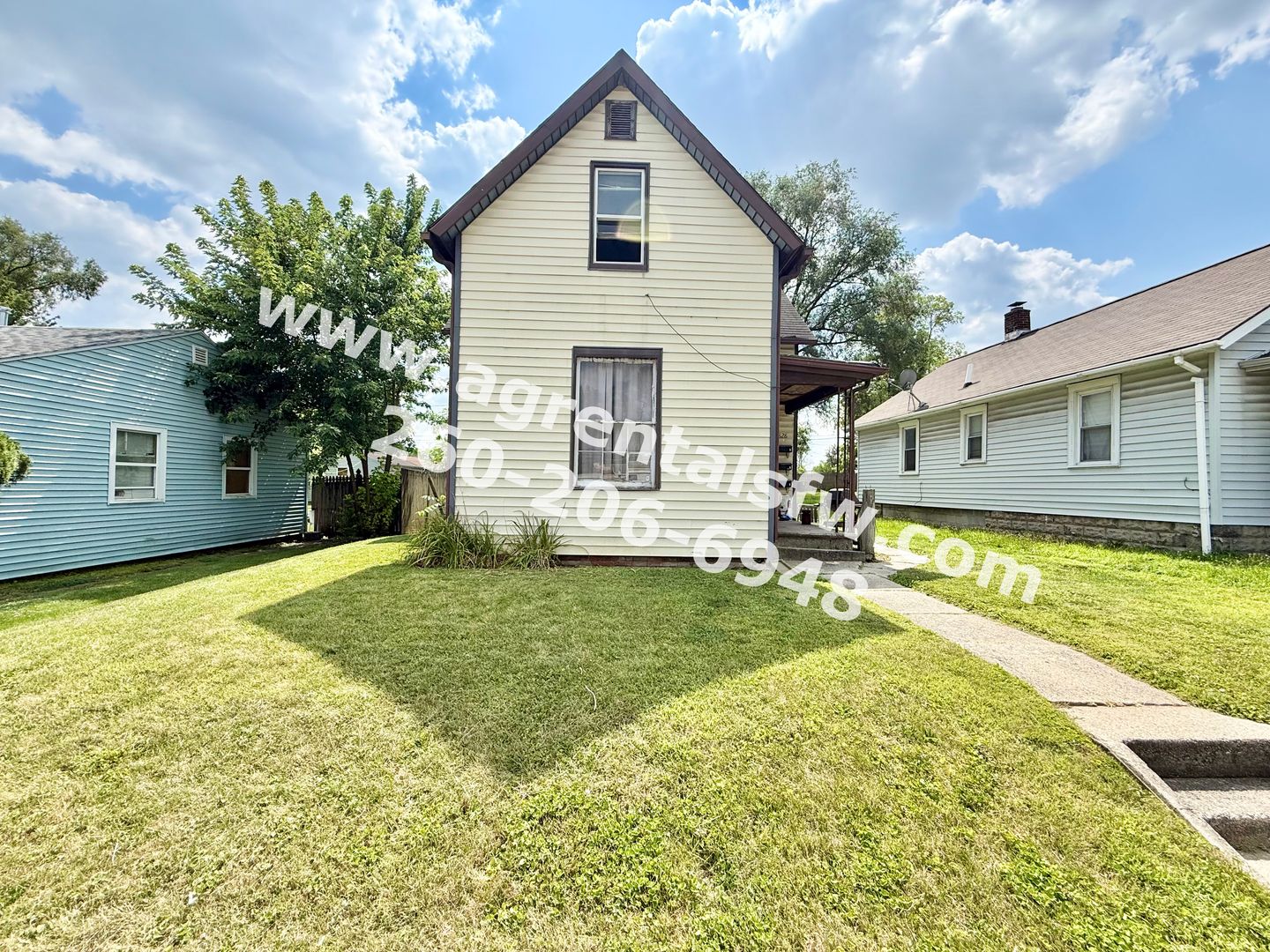 Fort Wayne Apartment: 2828 Raymond St