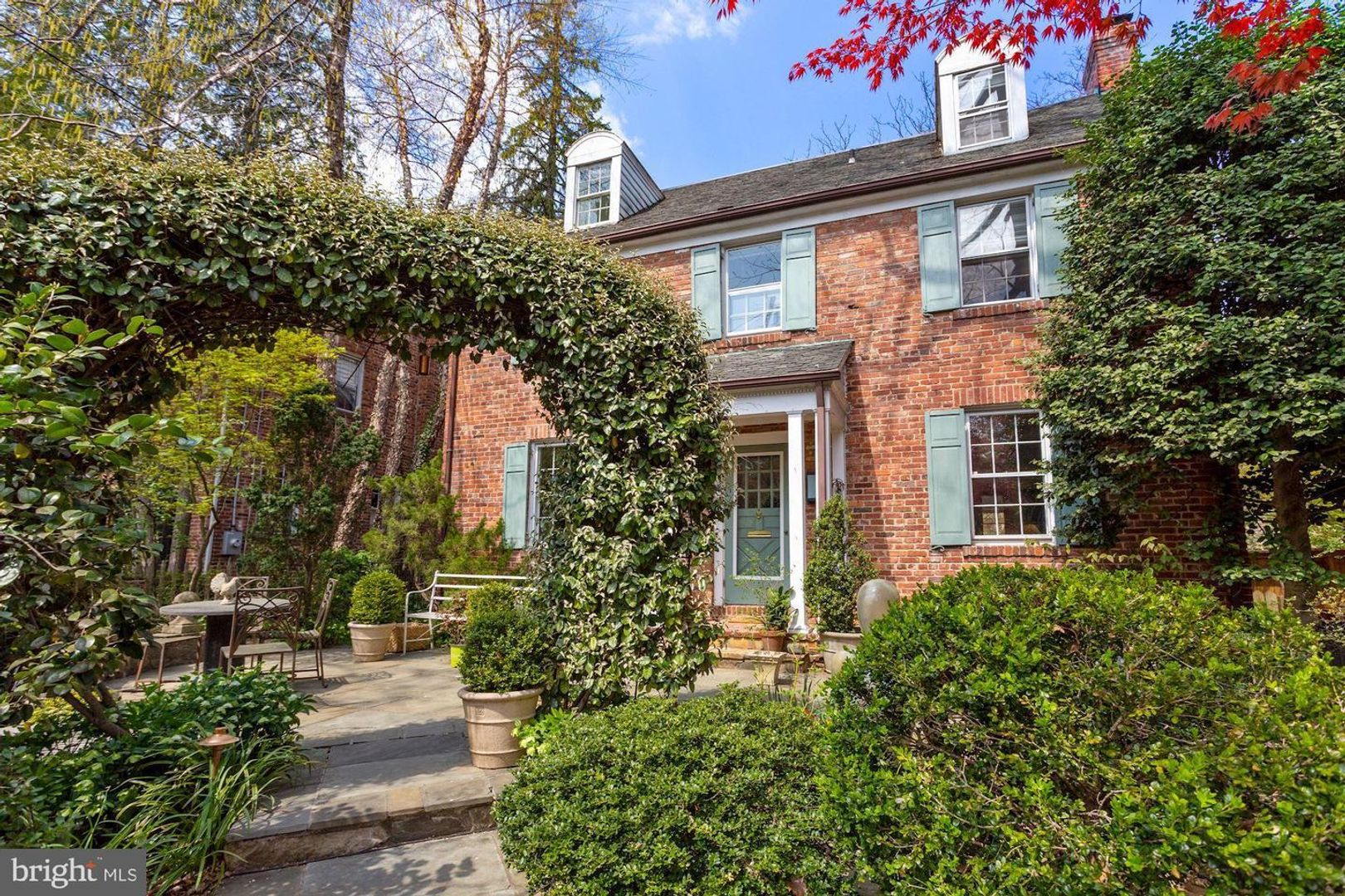 Washington House: 3743 Upton Street, NW
